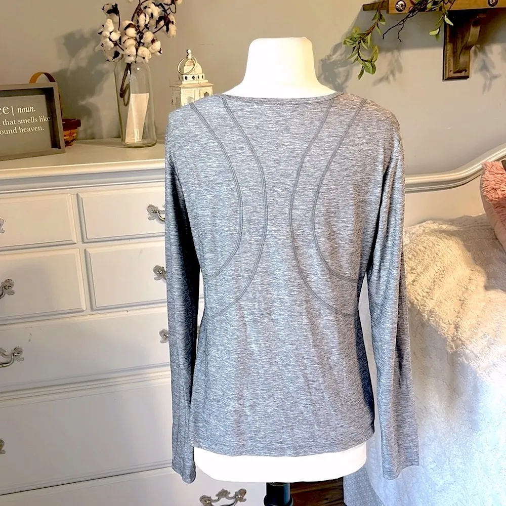 Reebok Athletic Shirt Lightweight Long Sleeve Heather Gray - Image 4