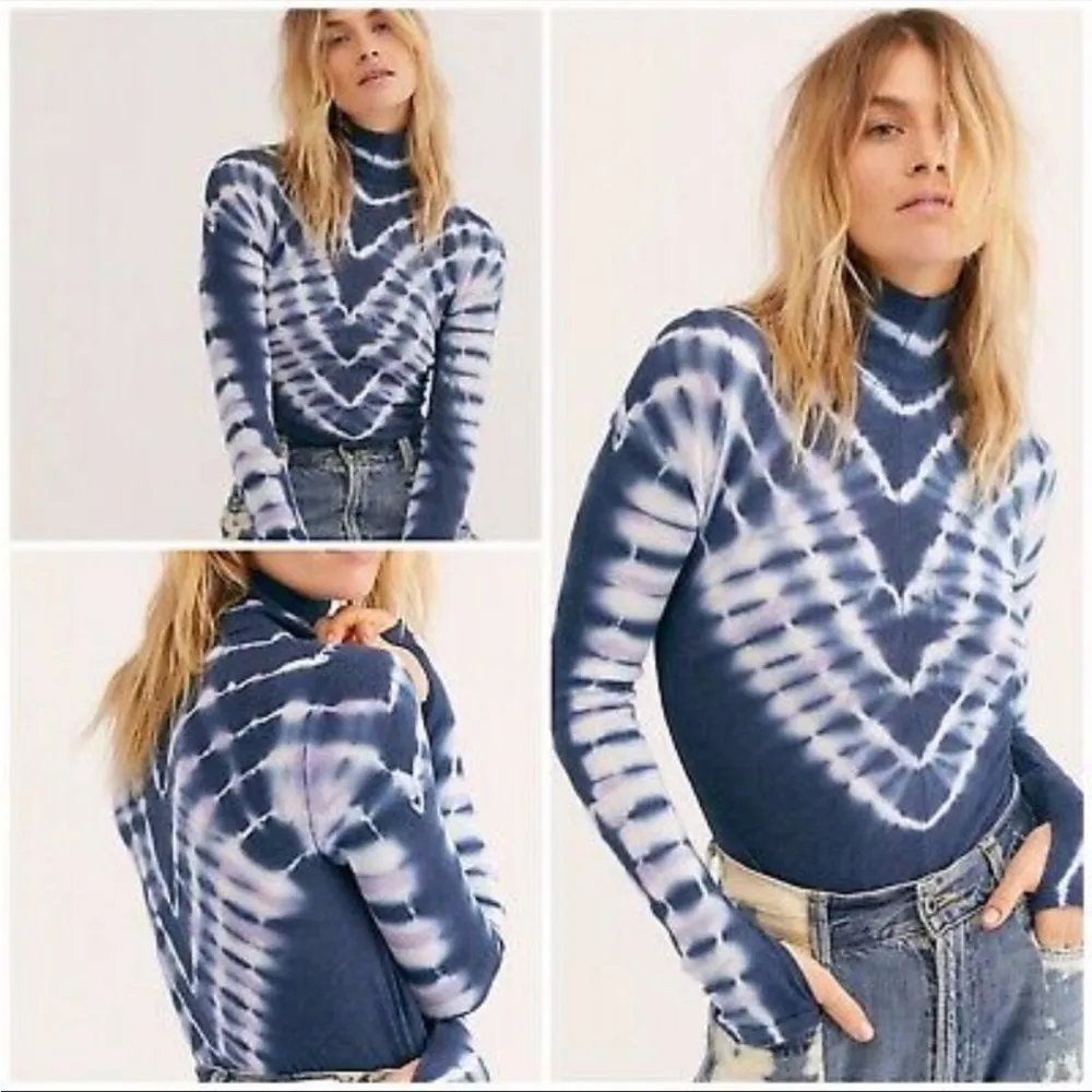 We the Free Psychedelic Printed Top Sz Small Mock Neck Revolve - Image 12