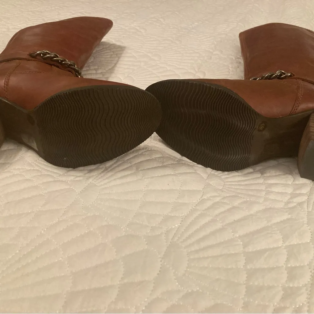 BCBG Brown Heeled Boots with Chain Detail Size 8 - Image 7