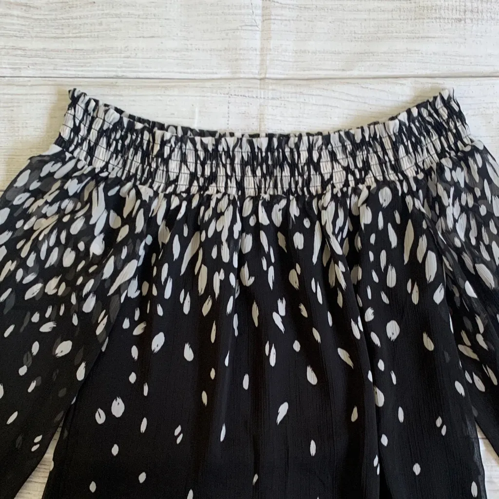 White House Black Market WHBM Chic Black Off-Shoulder Blouse with White Dots - Image 2