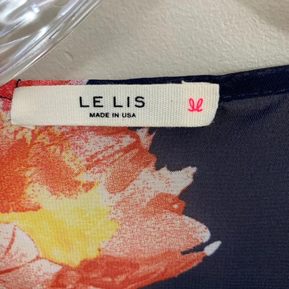 Le Lis navy floral bell sleeve kimono - Image 3