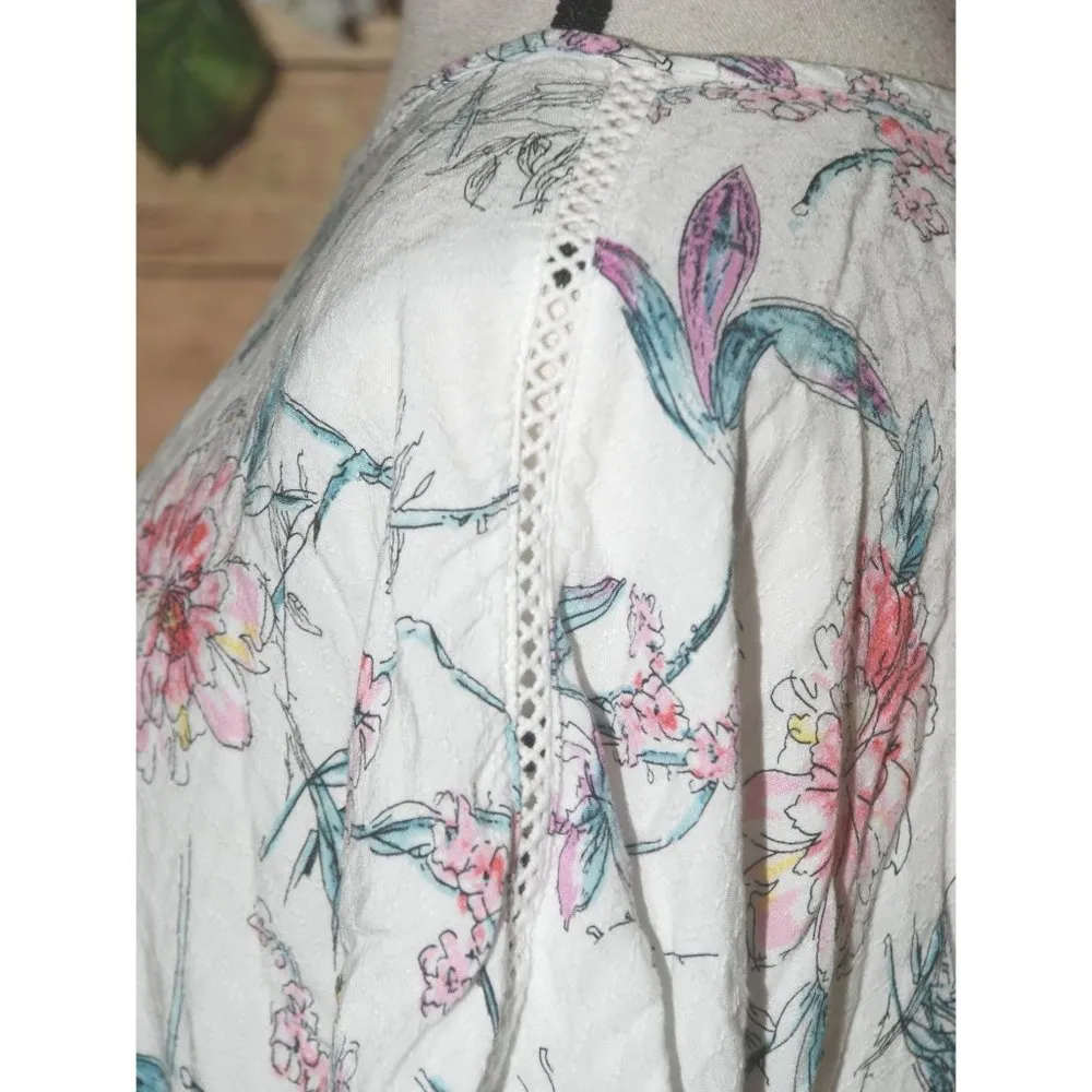 Buffalo David Bitton Ladies White Floral Blouse Size L Tie Up Waist Short Sleeve - Image 6