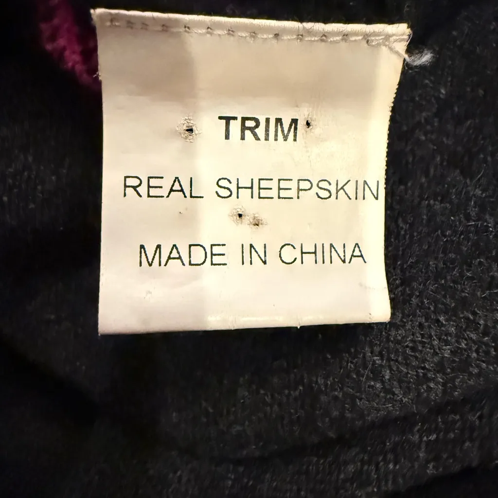 AUTUMN CASHMERE Sheepskin on 🔺hem. Cashmere Raglan Sweater Charcoal/Pink Size S - Image 5