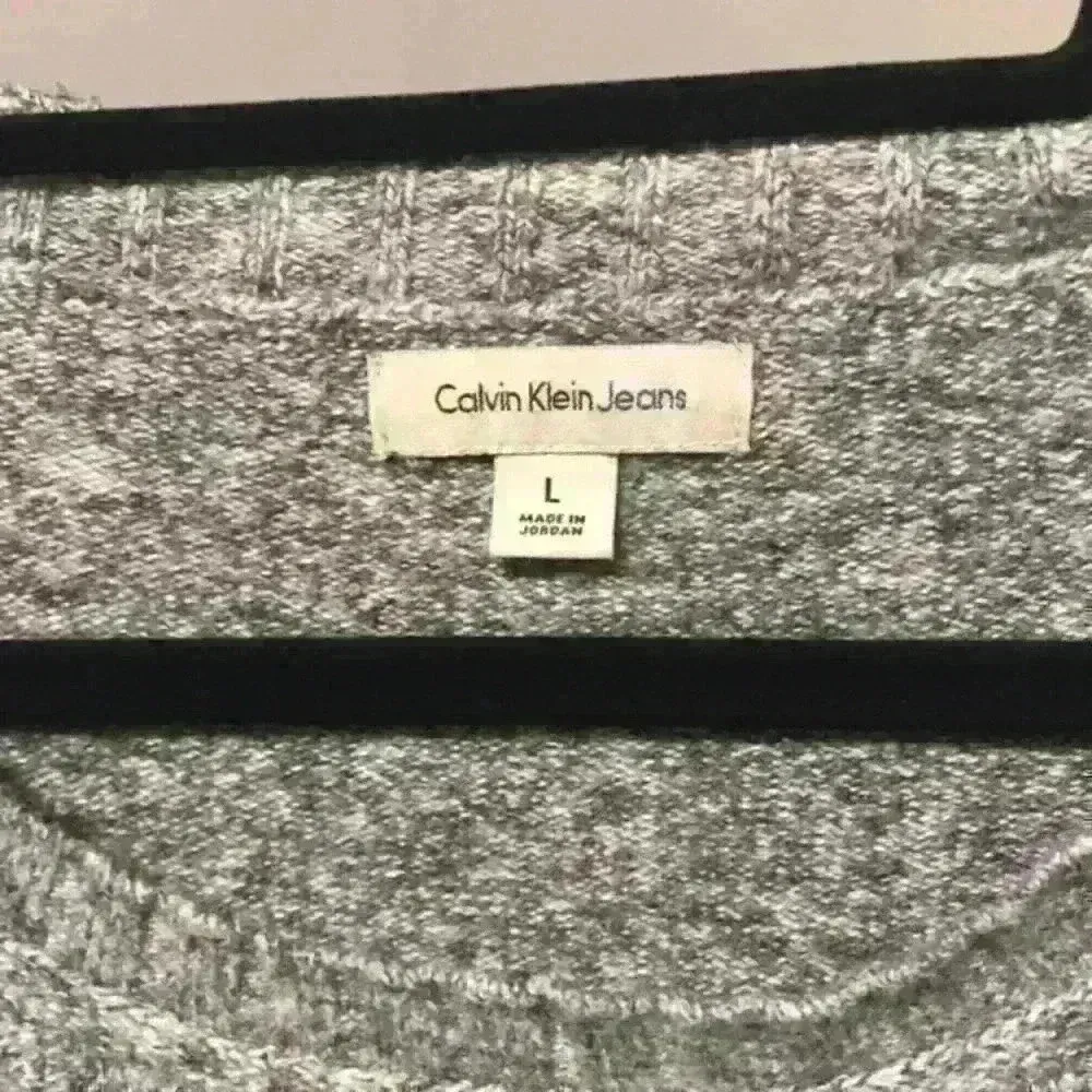 Calvin Klein Jeans Pullover Sweater Size L - Image 6