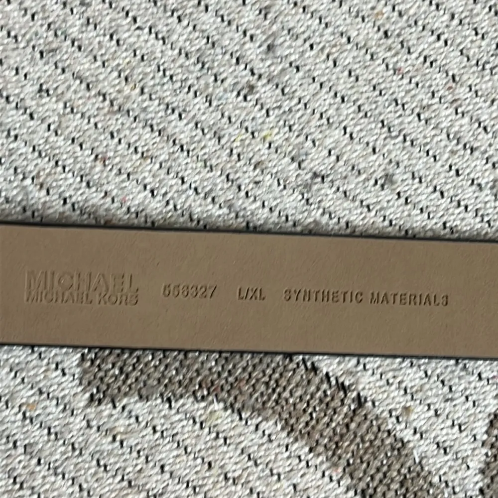 Michael Michael Kors Women's Silver Jet Set Fanny Pack Belt Bag, L/XL - Image 6