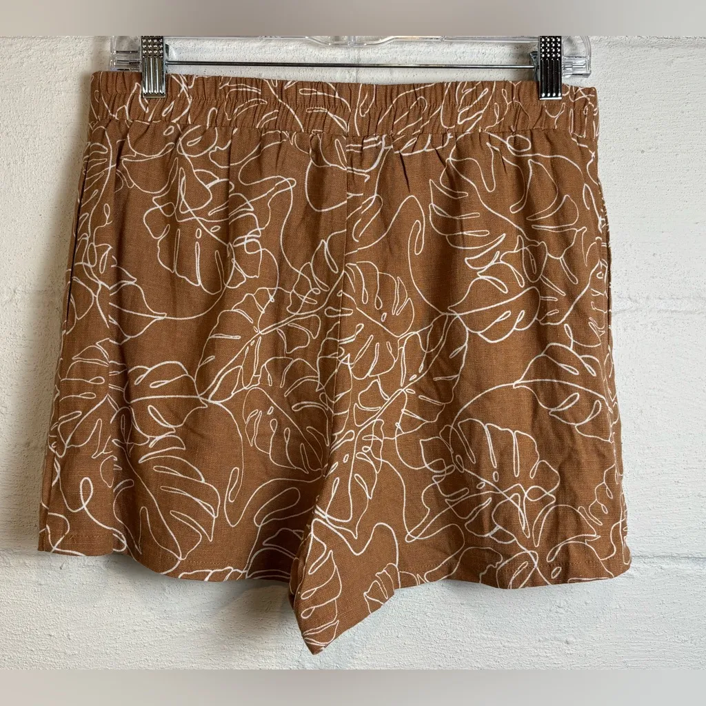 NWT Sadie & Sage Woman’s Tropical Abstract Rayon / Linen Blend Vacation Shorts Brown Size L - Image 4