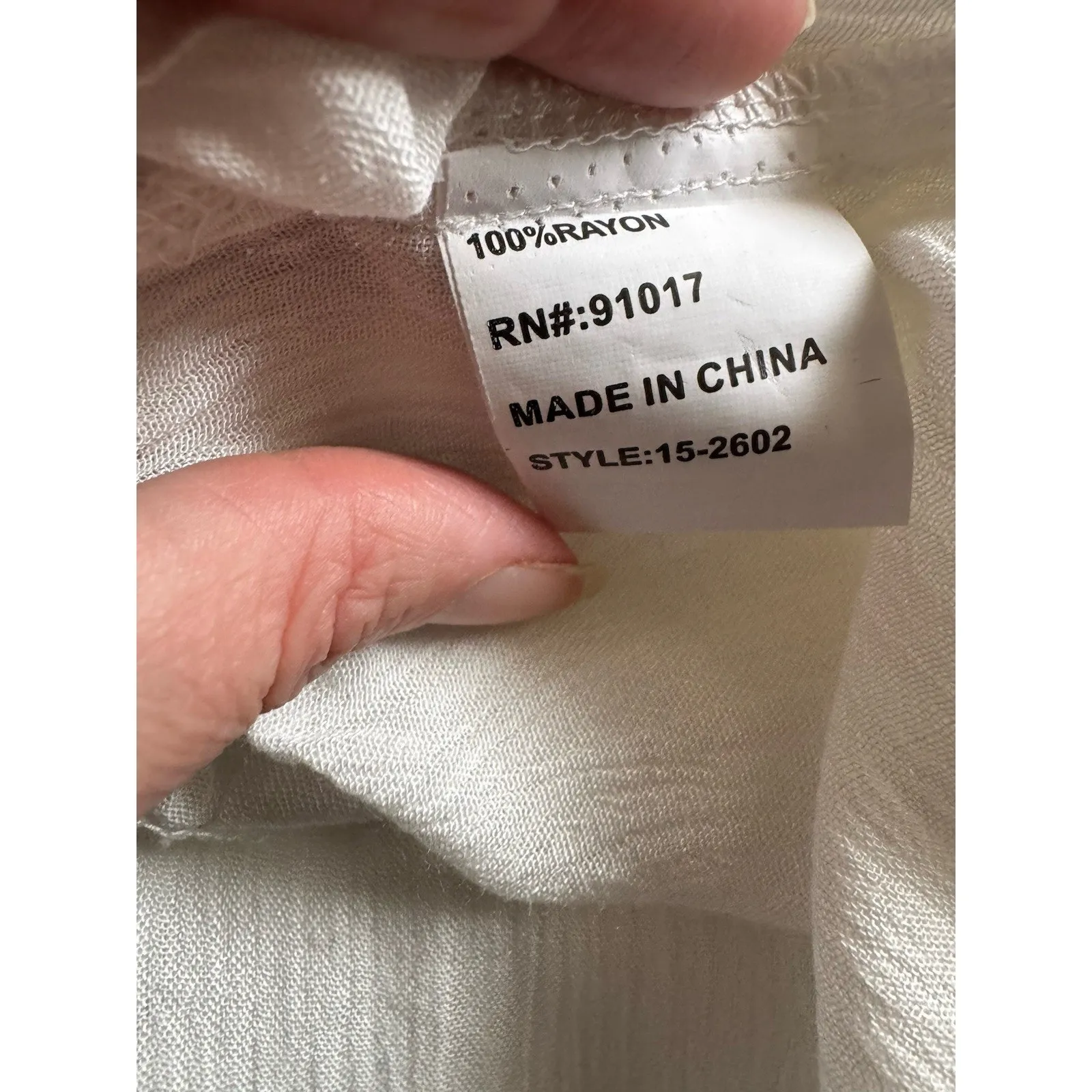 NWT Solitaire White Embroidered Gauzy Peasant Top Size Medium - Image 6