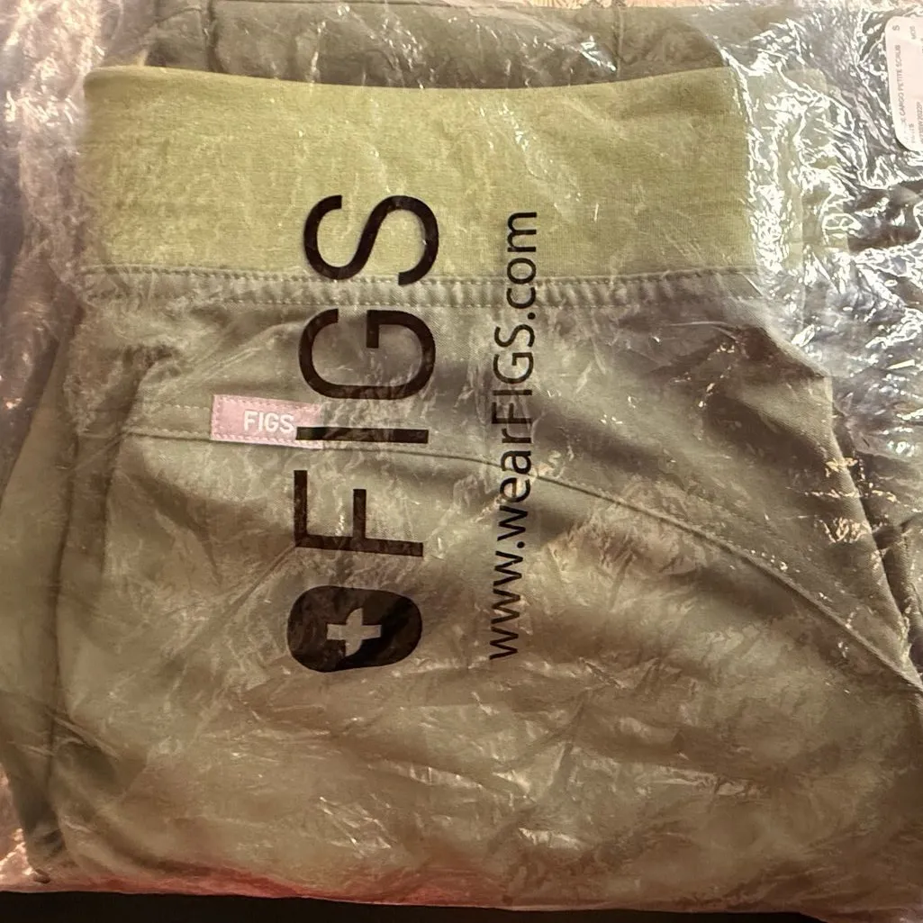 FIGS Women’s Kade Cargo Scrub Pants Small Moss Green NWT - Image 8
