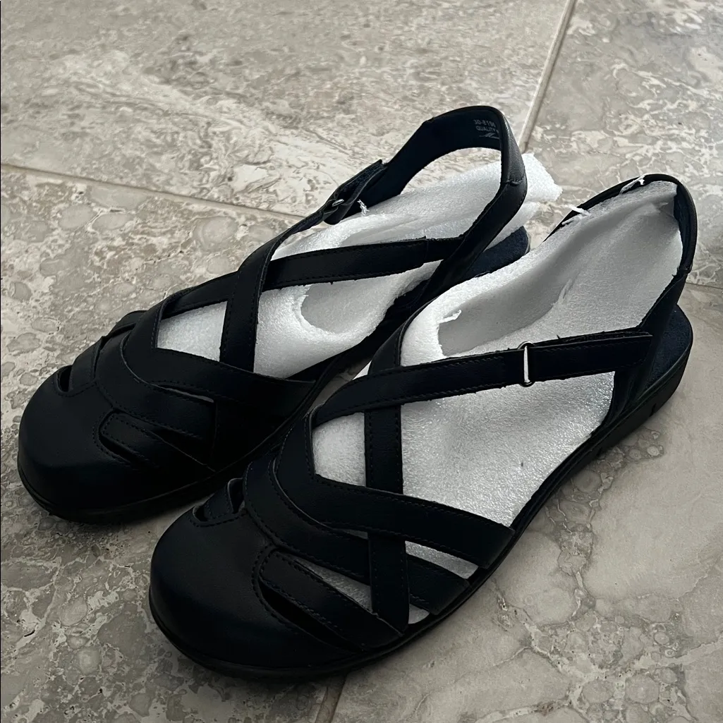 Easy Street Garrett Navy Sandals, Size 11, New in Box - Image 6