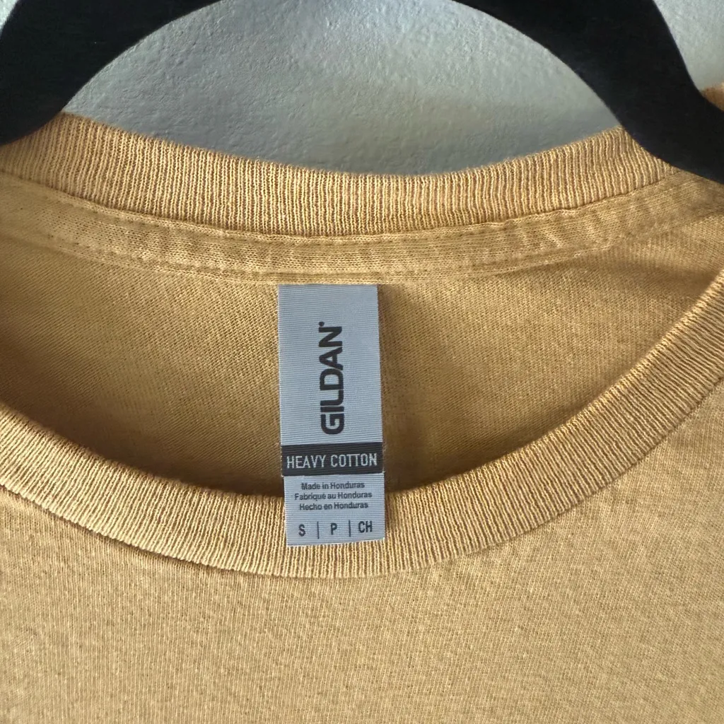 Friendsgiving Friends Themed Thanksgiving Central Perk Shirt Size Small Gold - Image 6