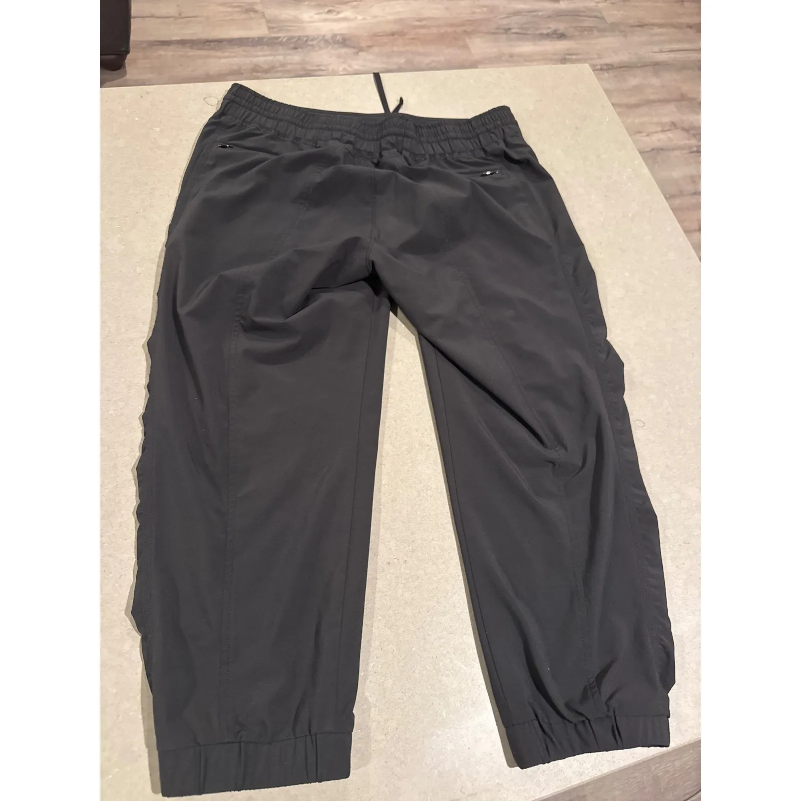 Athleta Jogger Pants Size 10 Gray Side Ruching‎ Drawstring Waist Training - Image 4