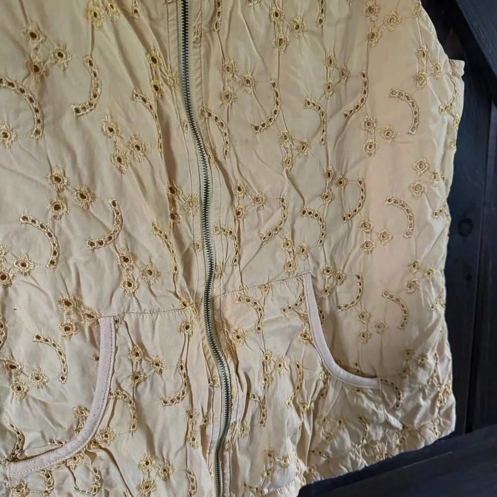 City Hearts Vest Women’s Size Large Yellow - Image 7