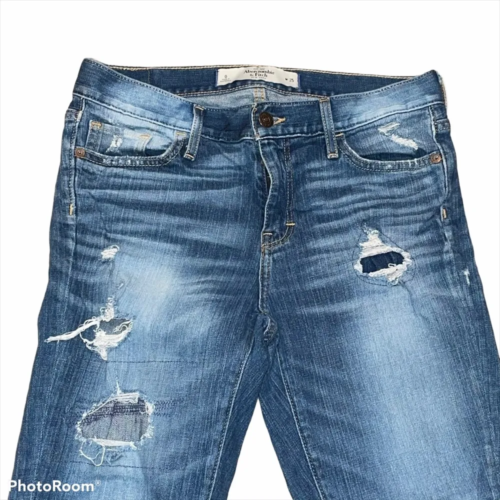 Abercrombie & Fitch  distressed cropped jeans - Image 2