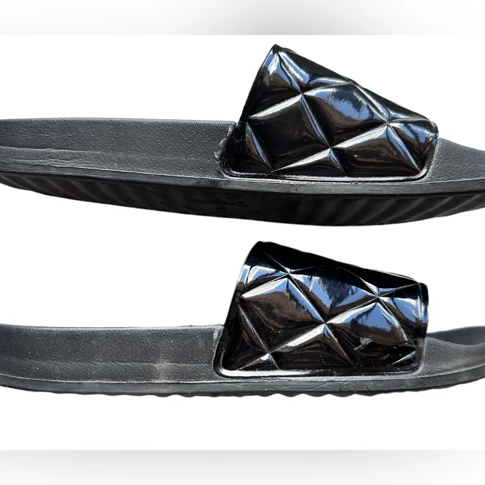 Guess Diamond Pool Slides in Black - Image 3