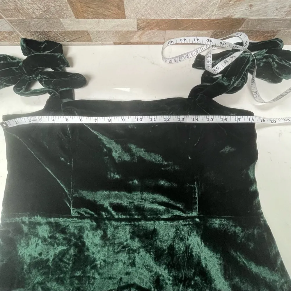 HOUSE of Harlow 1960 x REVOLVE Velvet mini dress with shoulders ties Green Sz L Size L - Image 9