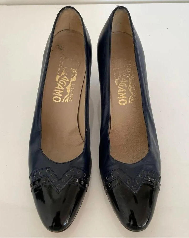 Salvatore Ferragamo Pumps - Image 4