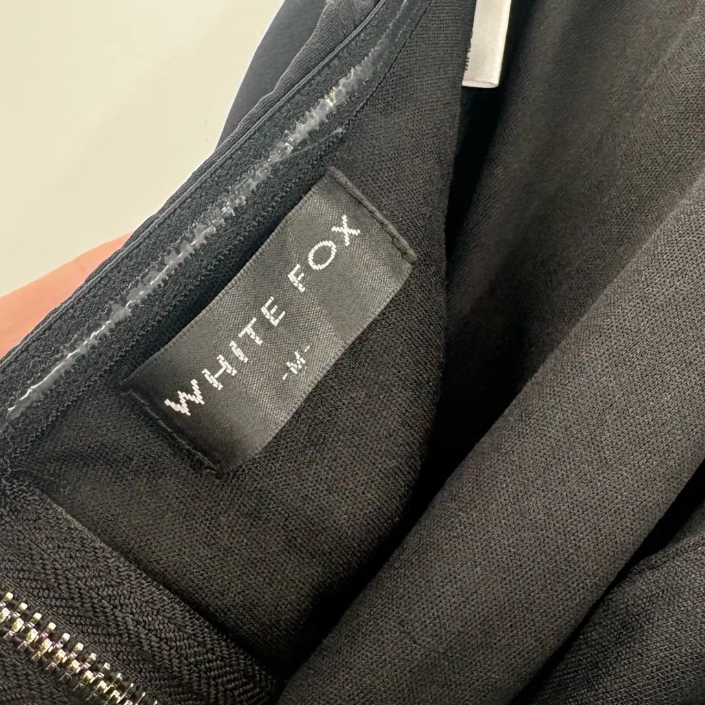 White fox‎ black halter top medium - Image 3
