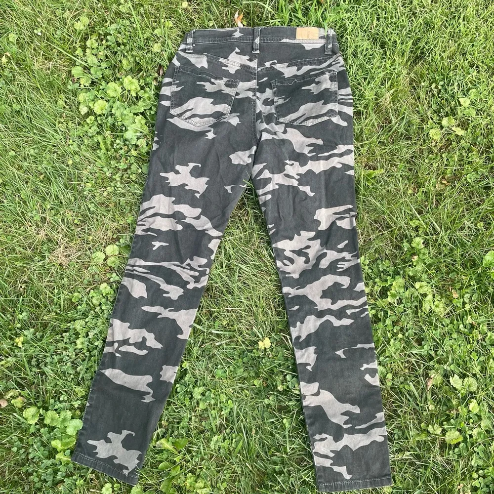 Supplies‎ Women’s High Rise Camouflage Skinny Jeans - Image 2