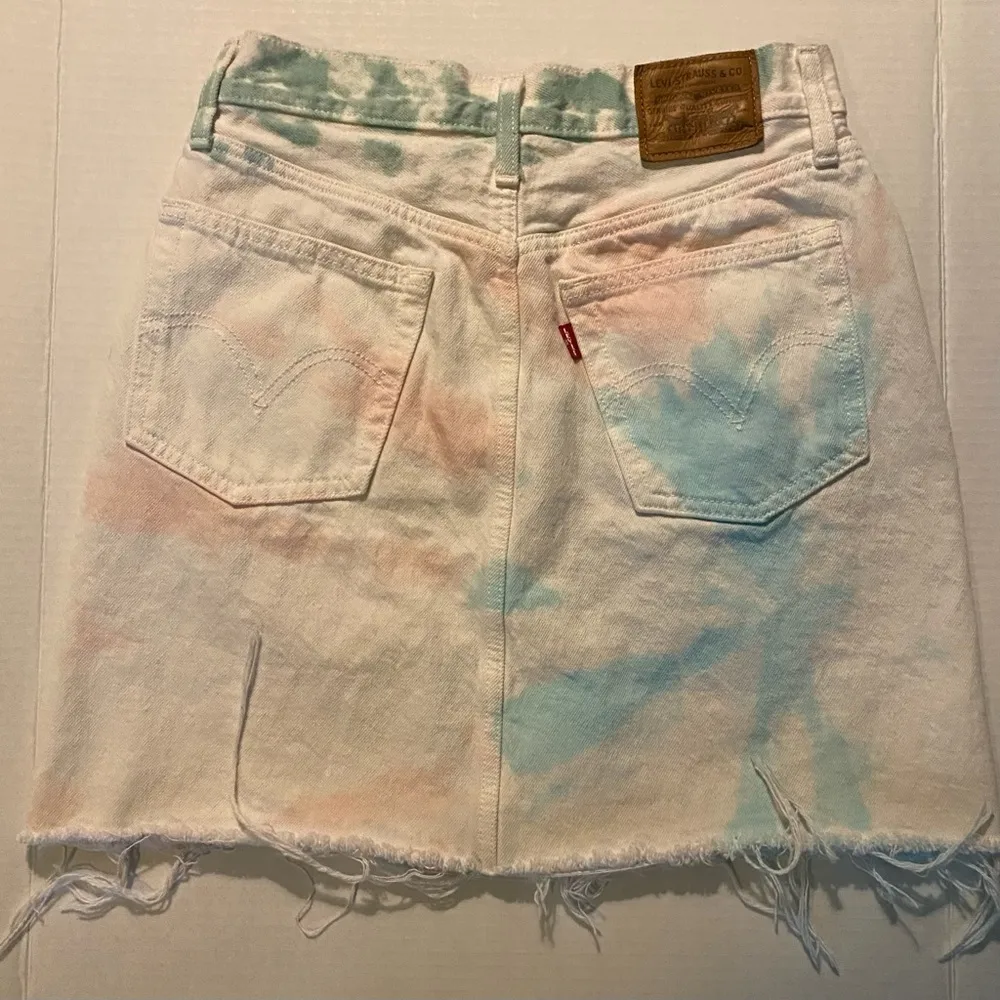 Levi’s Premium Skirt - Image 2