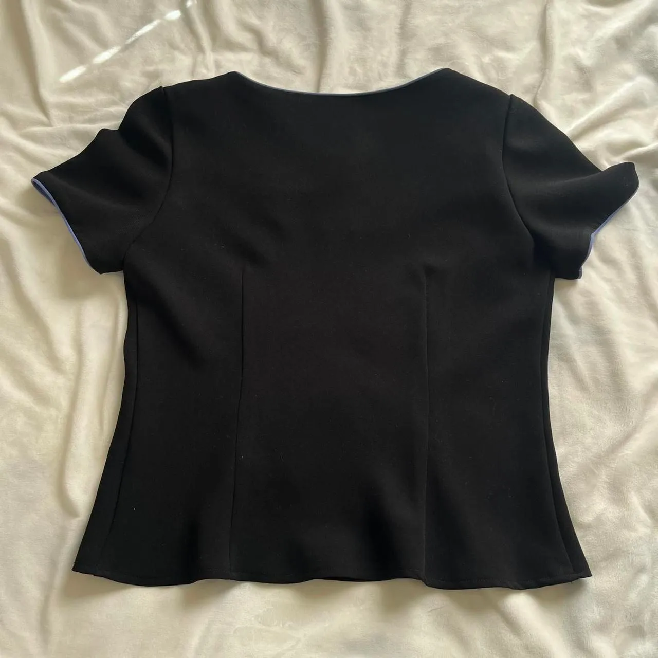 Vintage 90s/Y2K Studio I Petite black purple short sleeve top with flower sz 12P - Image 4