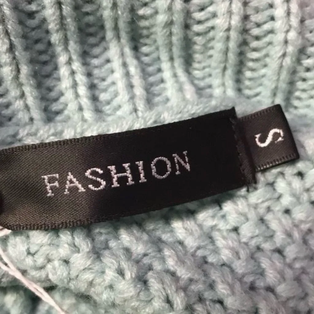 FASHION Light Cyan Chunky Knit Super Soft Turtleneck Sweater - size S - Image 2