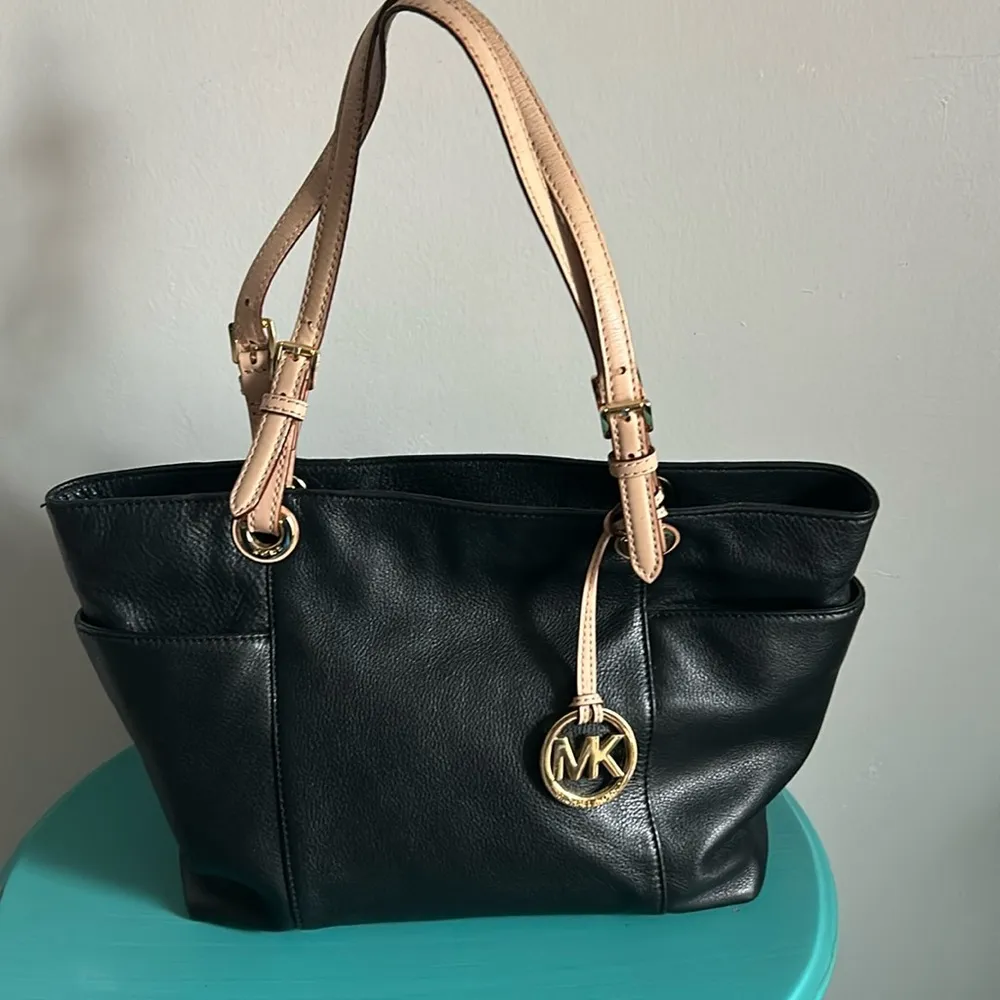 MICHAEL Michael Kors Women’s Multi Pocket Tote Shoulder Bag Contrast Handles - Image 13