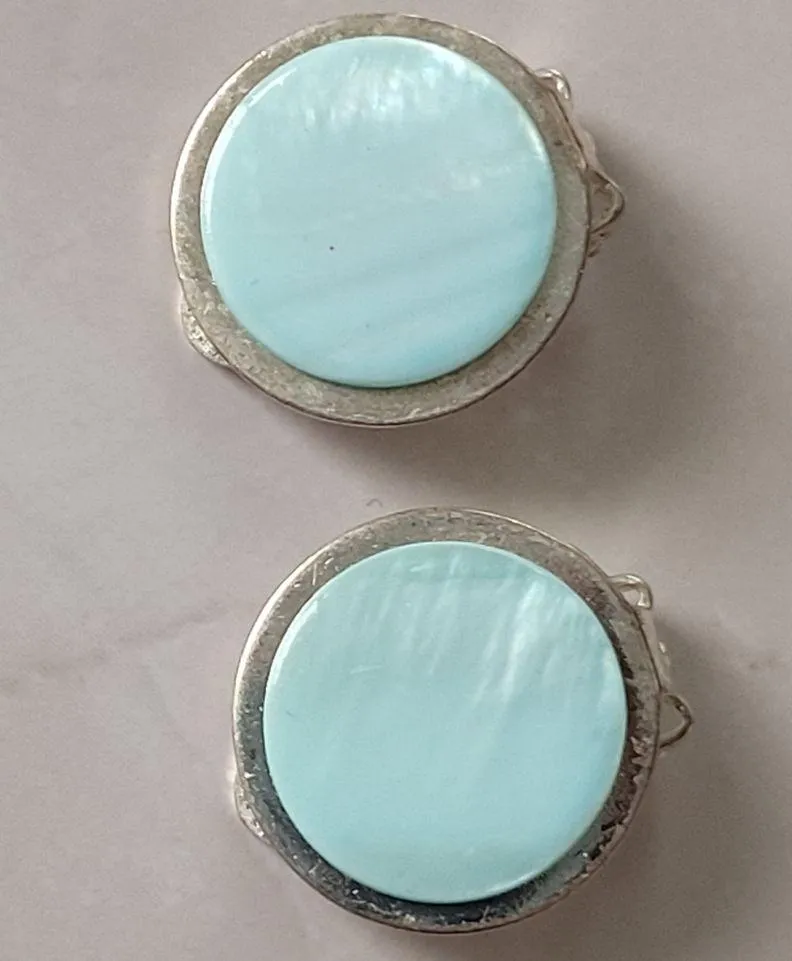 Retro Vintage Light Baby Blue Silver Circle Clip - Image 3