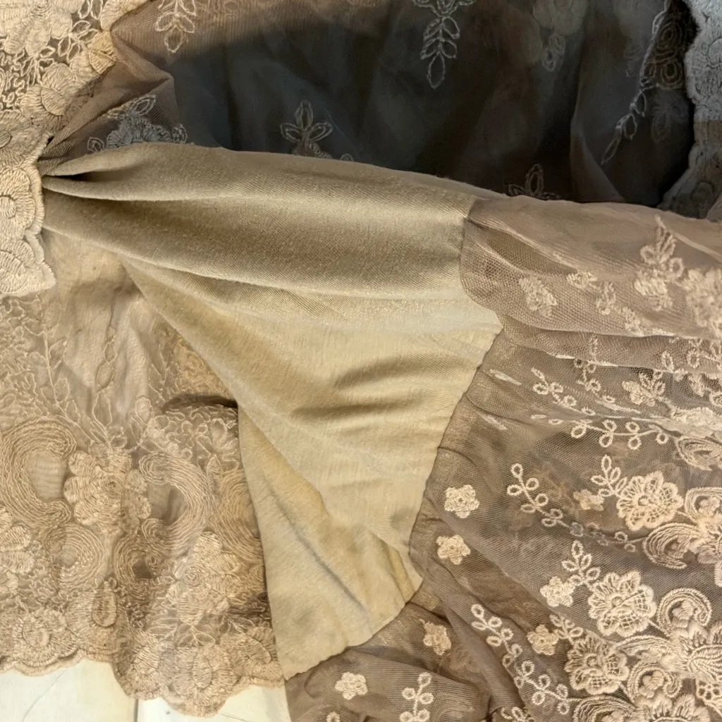 Indigo Soul Beige Skirt Lace details lined size 2xL 30 inches long - Image 7