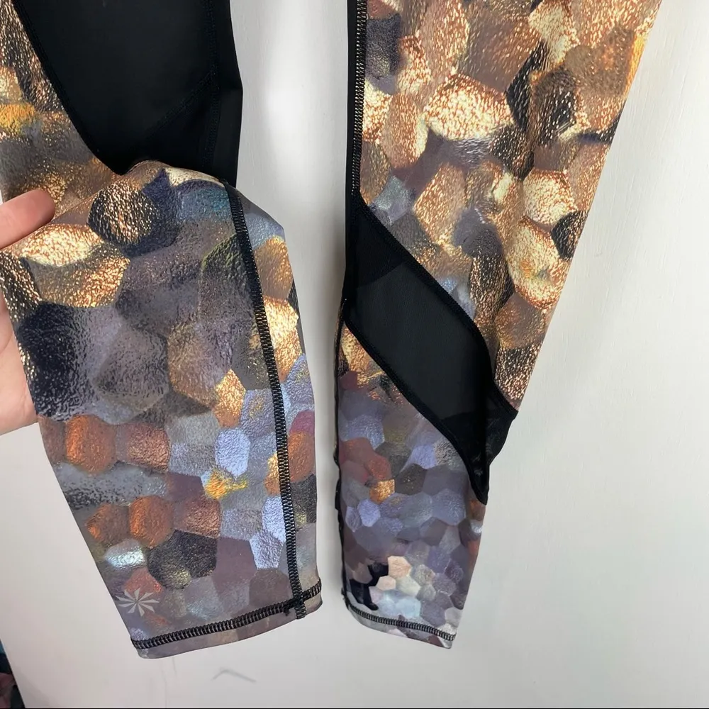 Athleta Sz XS Black Asymmetrical Mesh Sonar Tights Leggings Honeycomb Print - Image 9