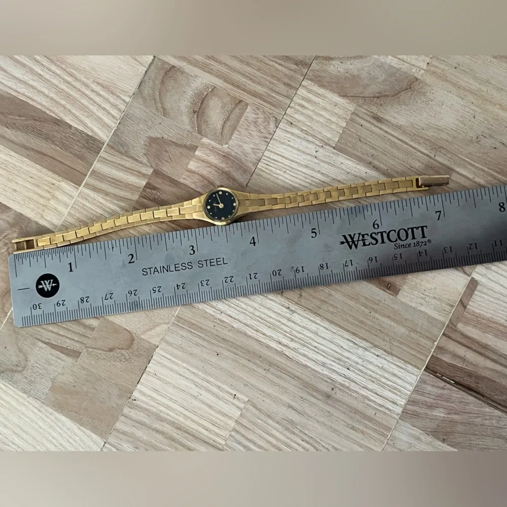 Pierre Vallee Gold Plated Vintage Ladies Watch Black Dial Gold Plated Bracelet - Image 12