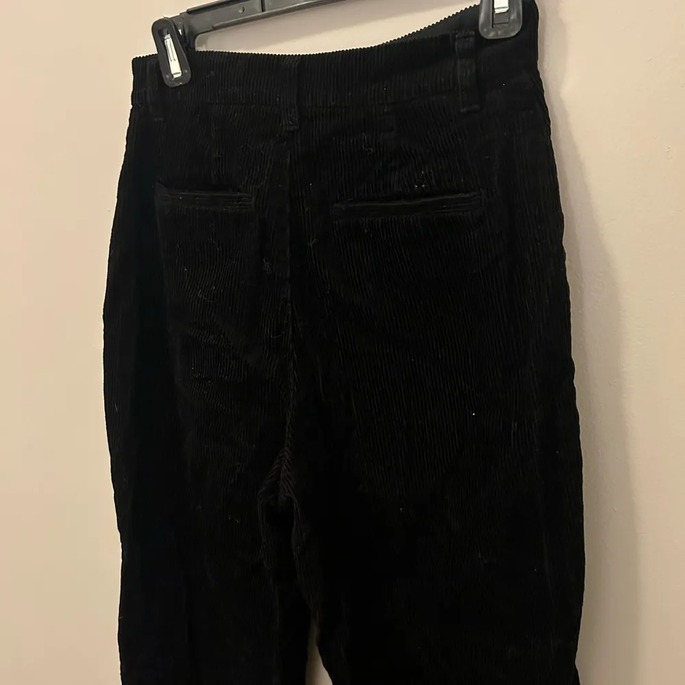 UNIQLO wide leg corduroy black high rise pants size 4! - Image 11