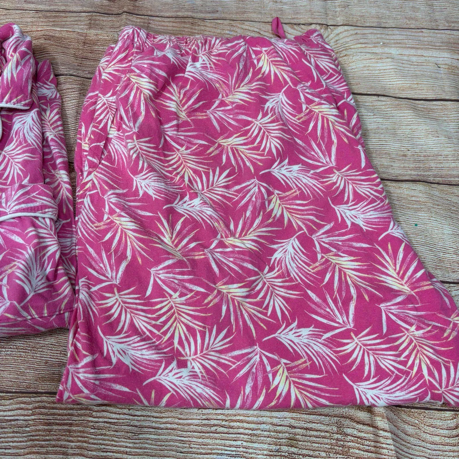 Secret Treasures Women's Pink Leaf Print Pajama Set 2X - Image 3