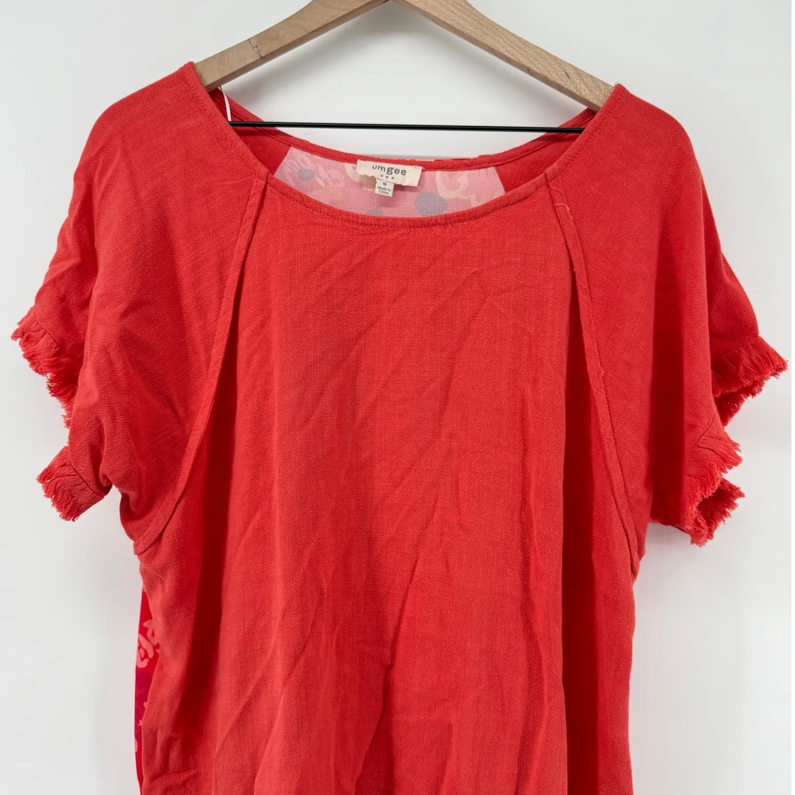 Umgee Linen Blend Short Sleeve Dress Coral Women M Floral Animal Print‎ Back - Image 4