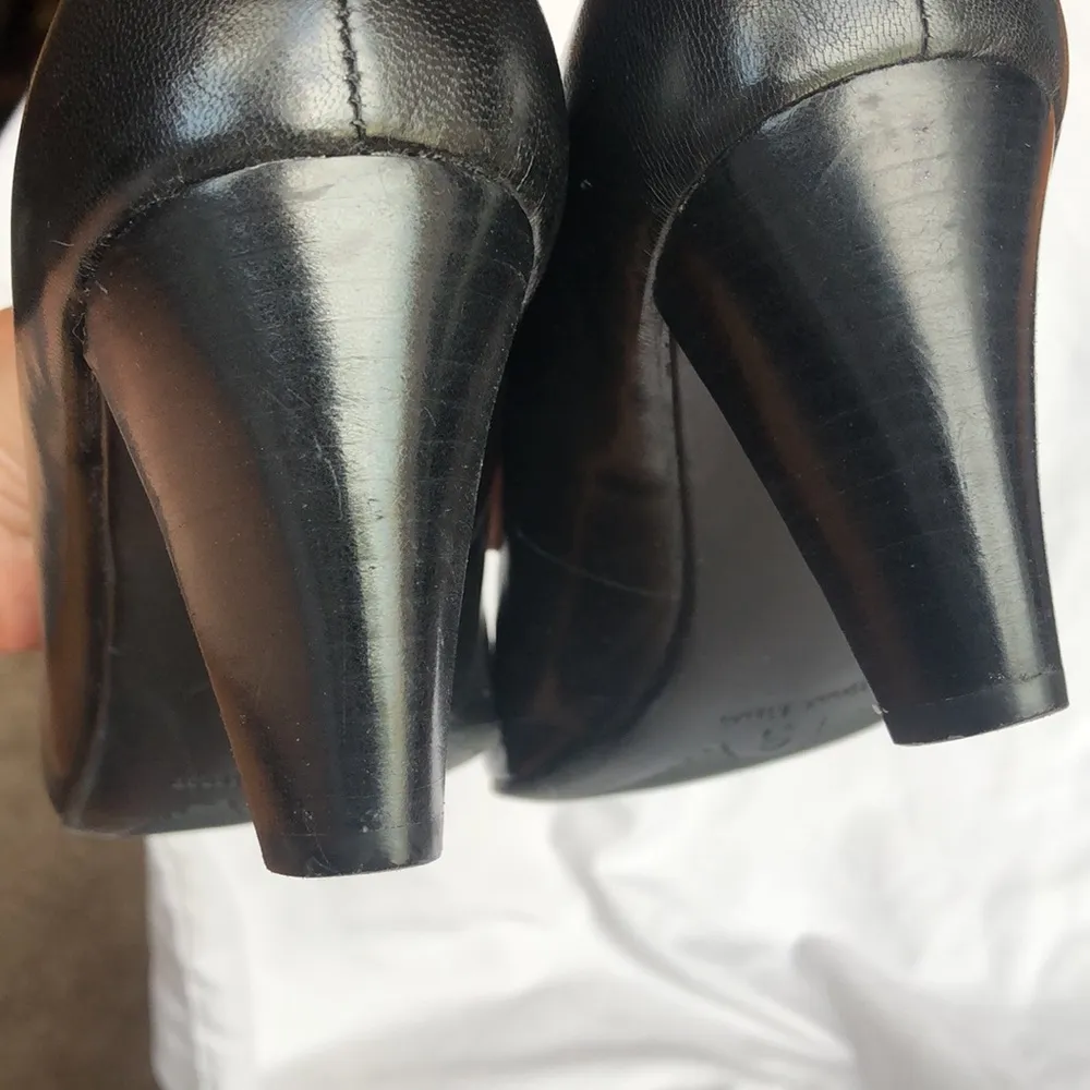 ETIENNE AIGNER Women's Chunky Heel Black Leather Pumps Size 9 - Image 3