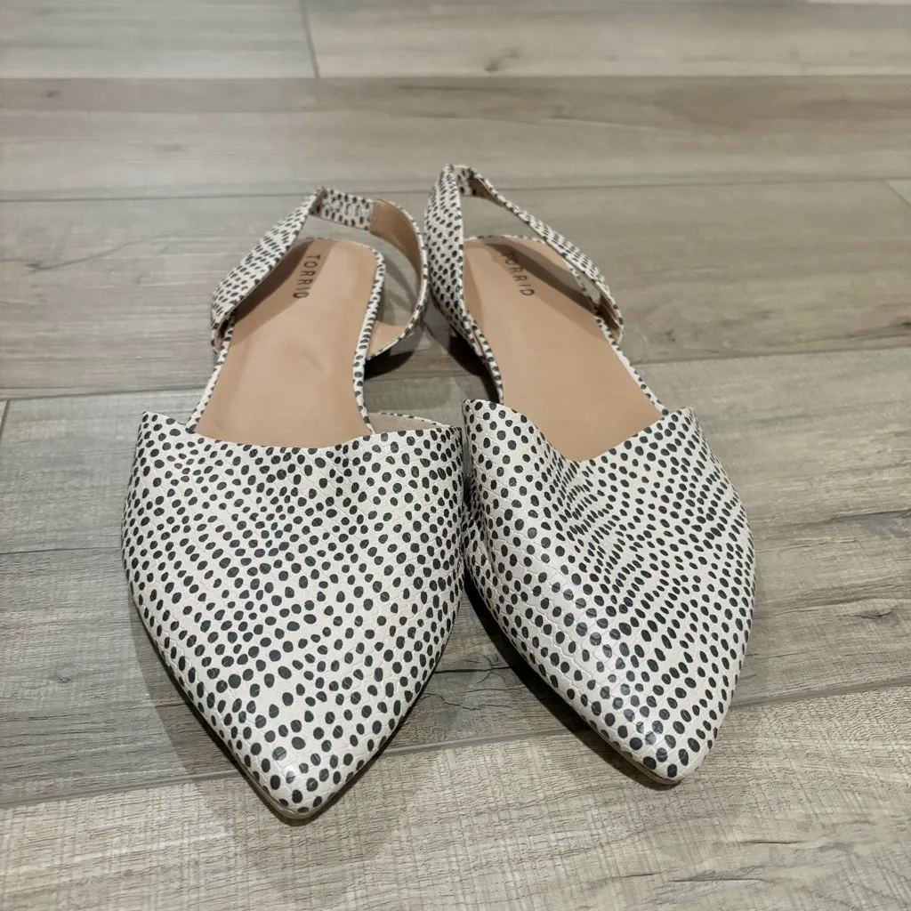 Torrid Pointy Toe Sling back Strap Flats Snake Dot Print Slingback 11.5 Wide - Image 2