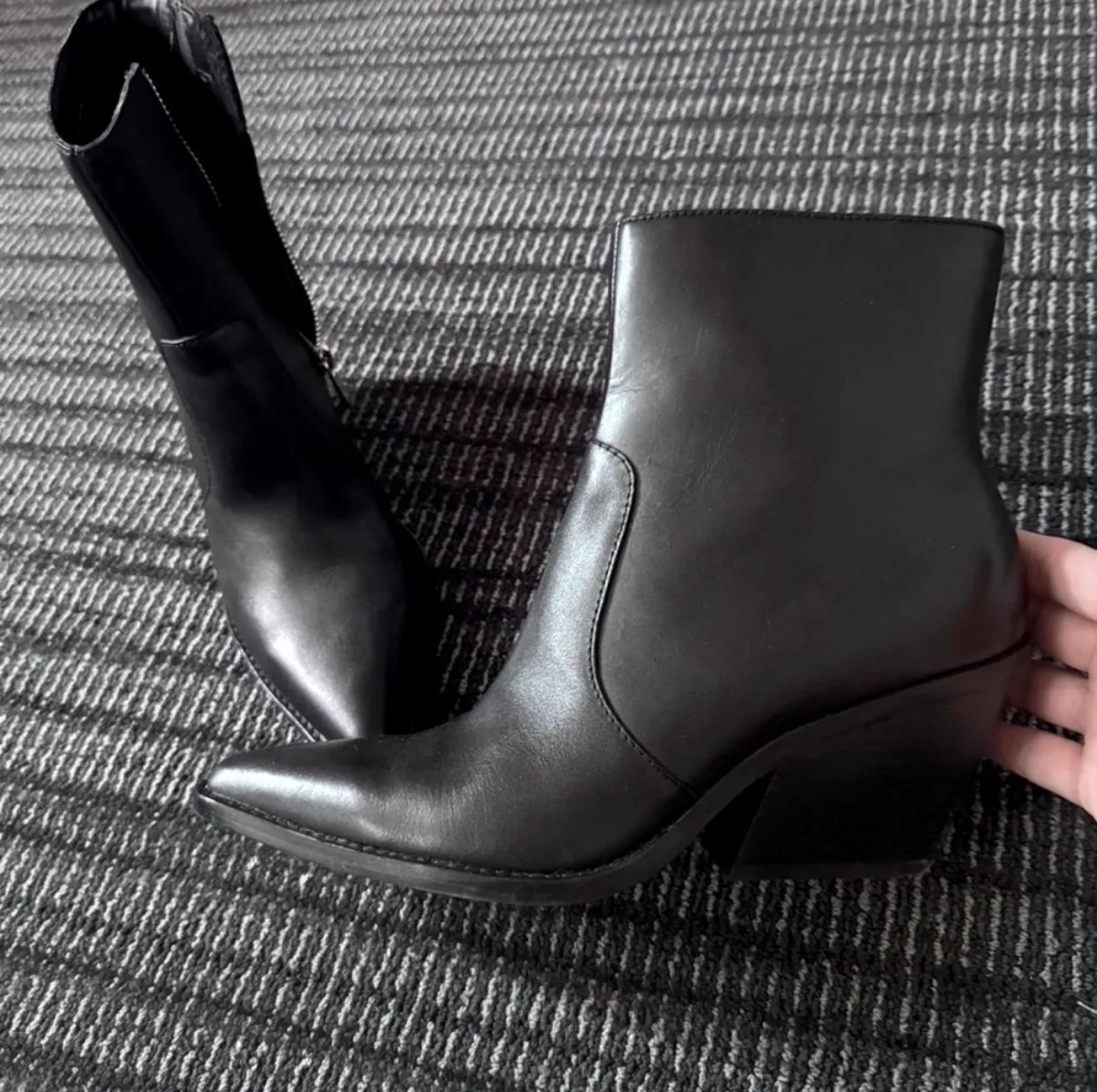 Dolce Vita Volli Leather Pointed Bootie Black Ankle Boots 9.5 Whimsygoth western boots  - Image 2