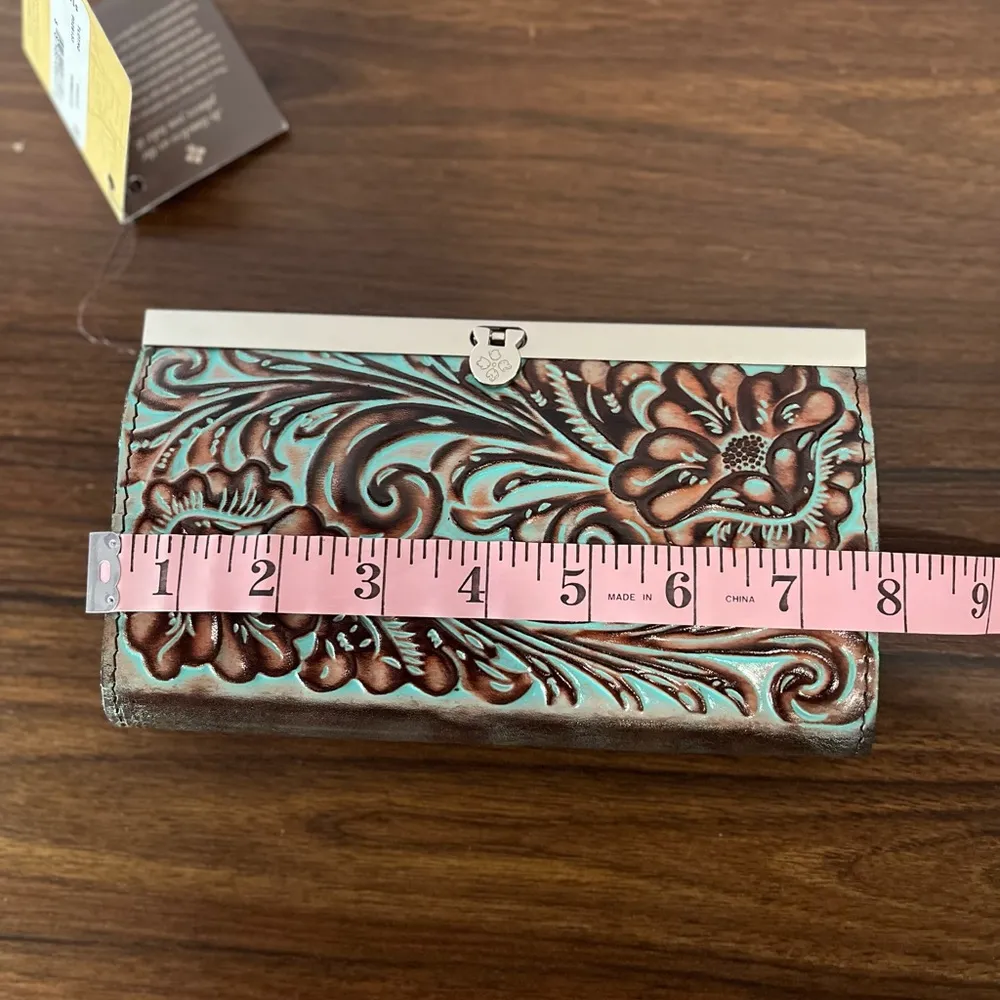 Patricia Nash Cauchy Turquoise Tooled Leather Wallet - Image 12