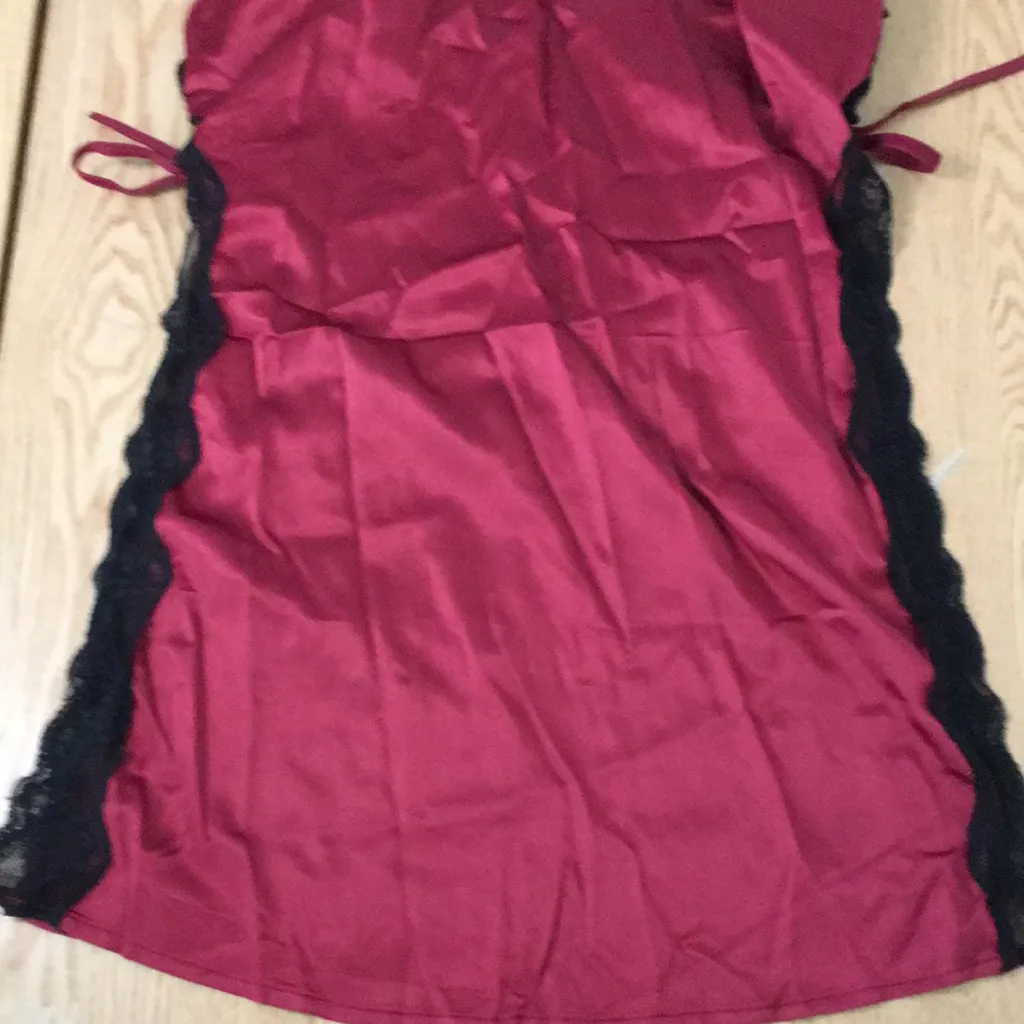 Bin 18 New Sainty Silky Lacey Chemise Lingerie Pajama Gown & Thongs Size Medium White - Image 3