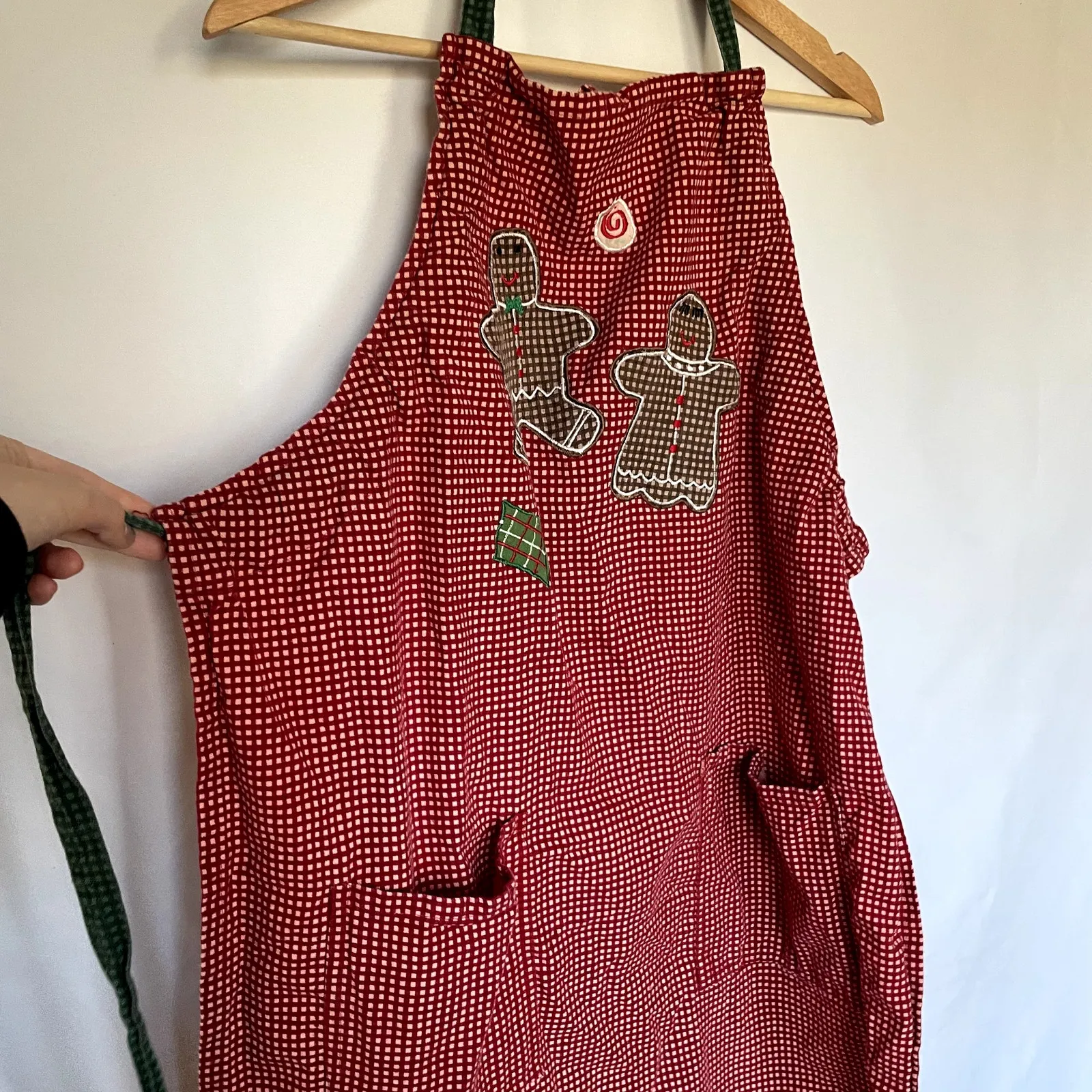 Handmade red christmas gingerbread full length apron pockets adjustible - Image 2