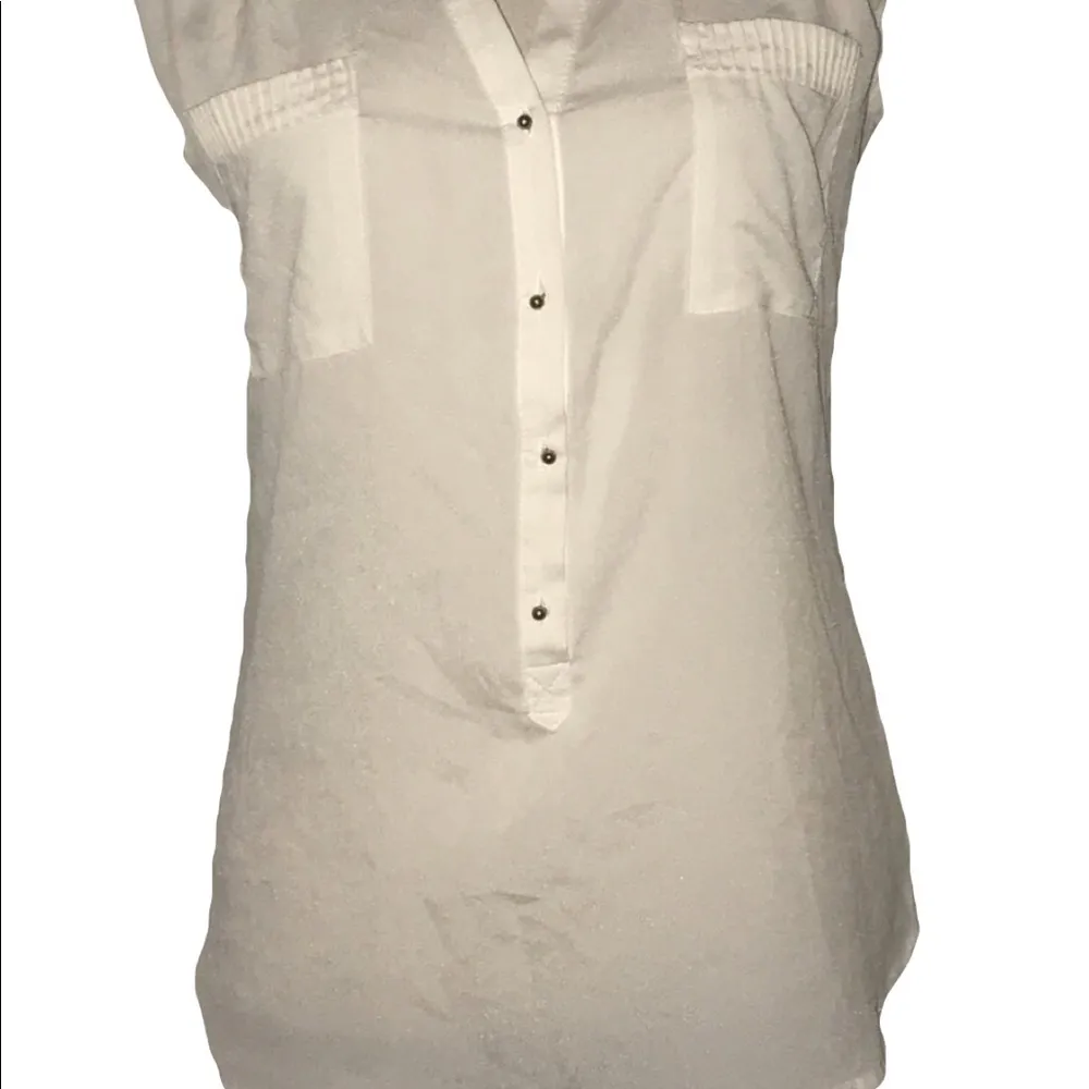 The Limited women’s size medium crème tank v neck hi low semi sheer pockets nwt - Image 2