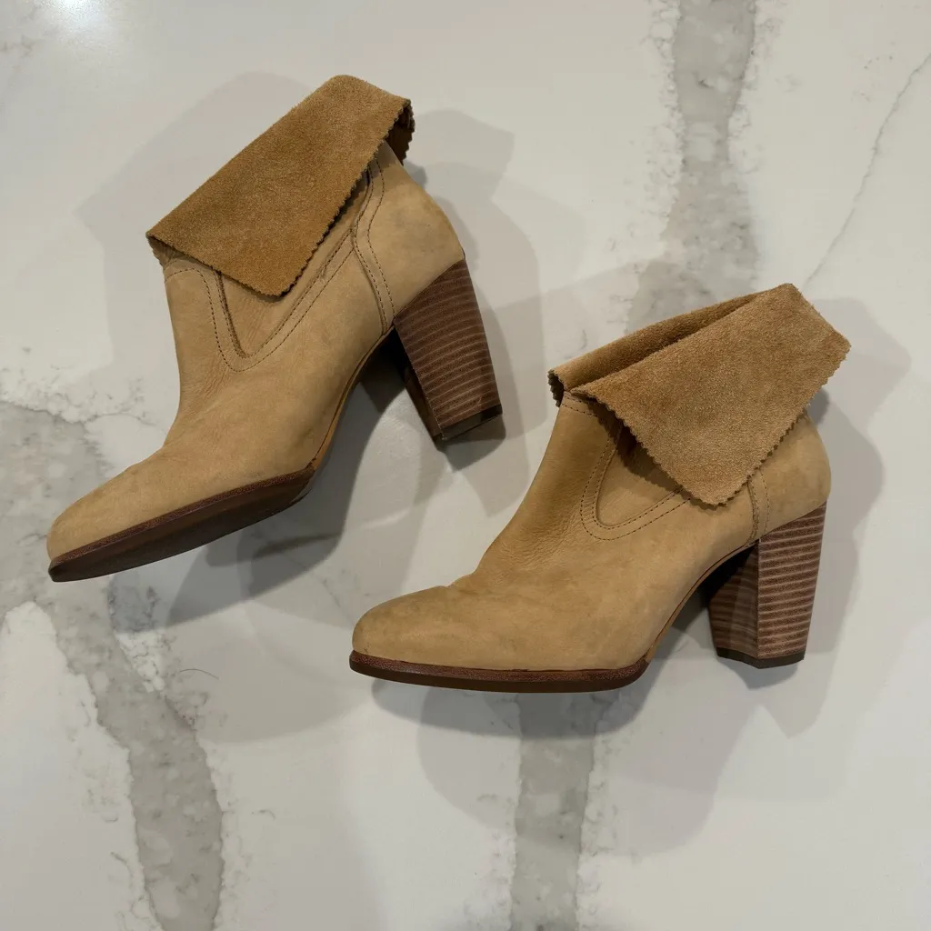 UGG Thames Nubuck Suede Leather Fold Down Heeled Ankle Booties Womens 7 WetSand - Image 11