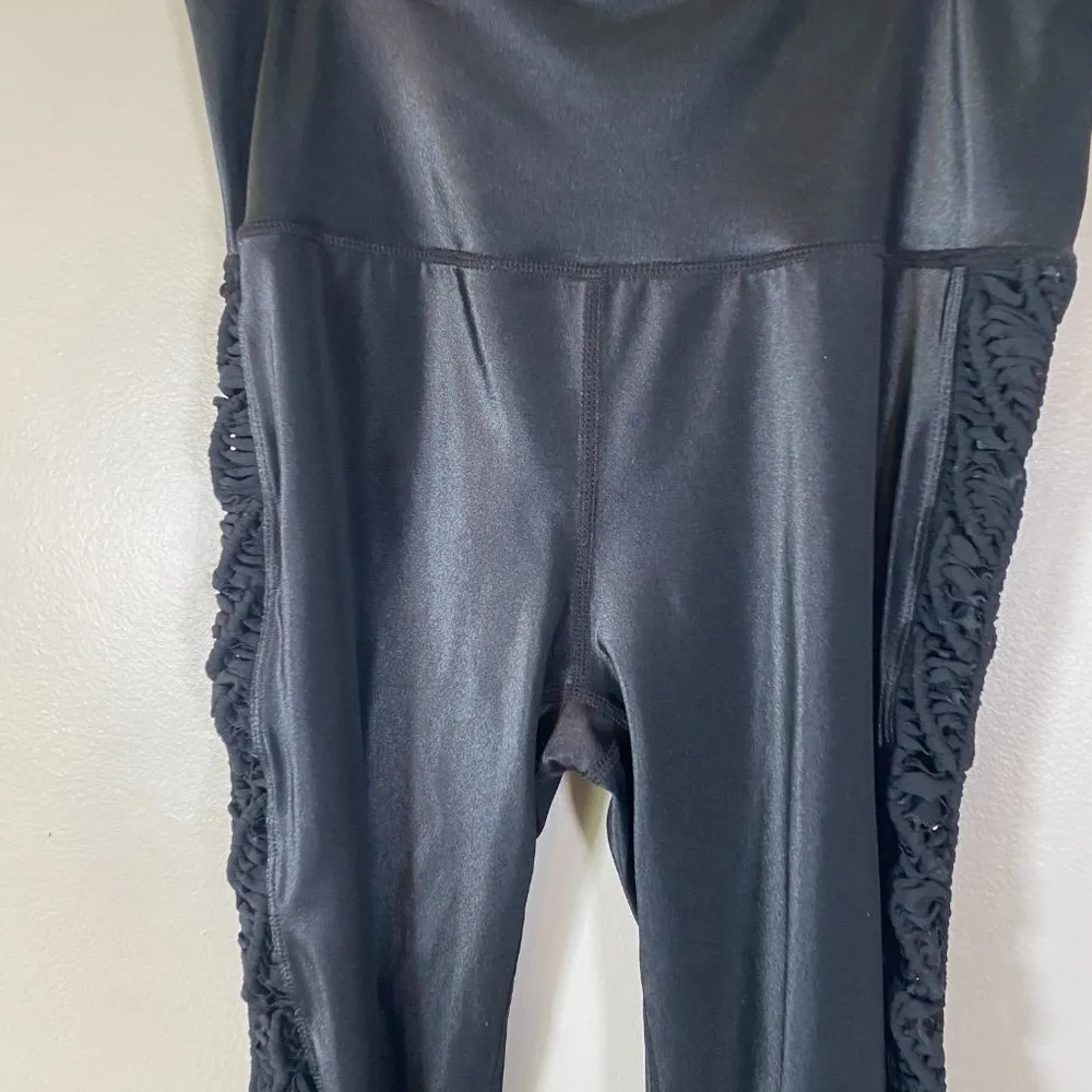 NWOT Style Reform Side Ruched Crotchet Leggins Size M - Image 5