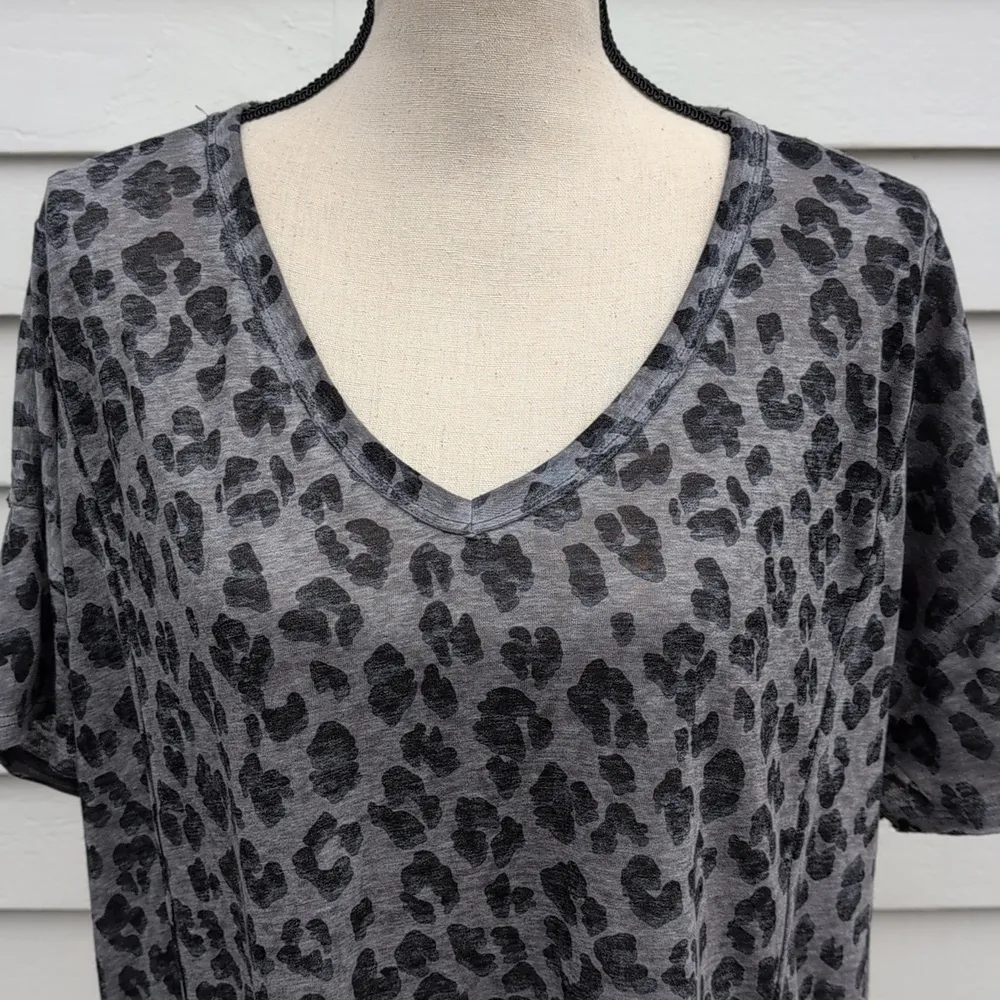 Lucky Brand Oversized Animal Print V-Neck Top | Lucky Brand Short Sleeve Shirt - Image 2