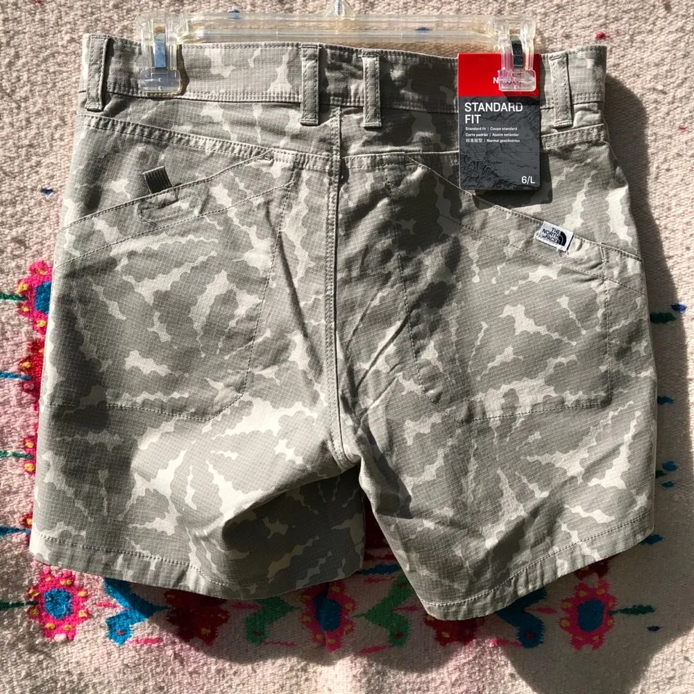 The North Face  Ridgeside Light Camo Shorts 6 - Image 4