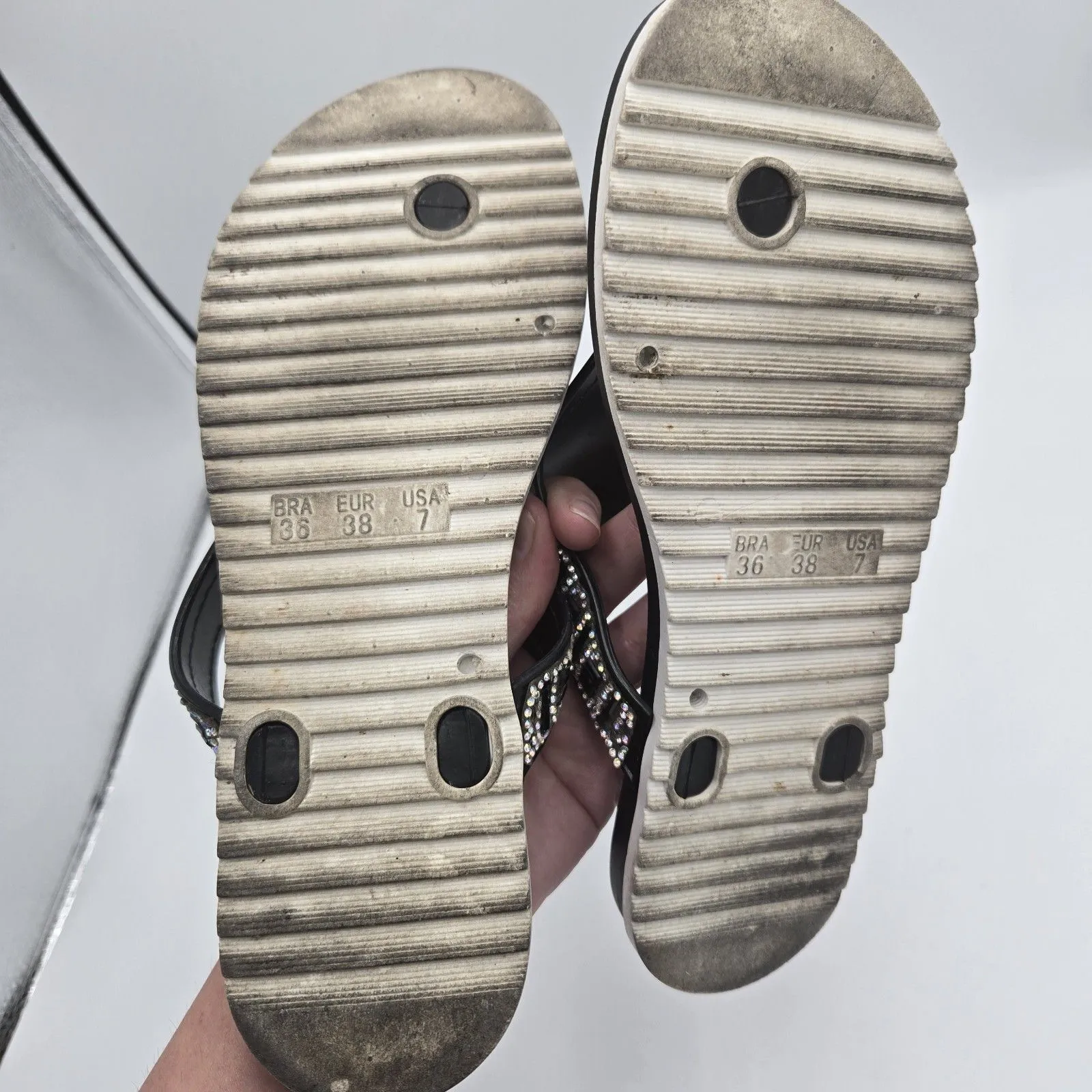 Olivia Miller Flip Flops Black Rhinestone Sandals Womens US 7 Thong Sparkle Glam - Image 7