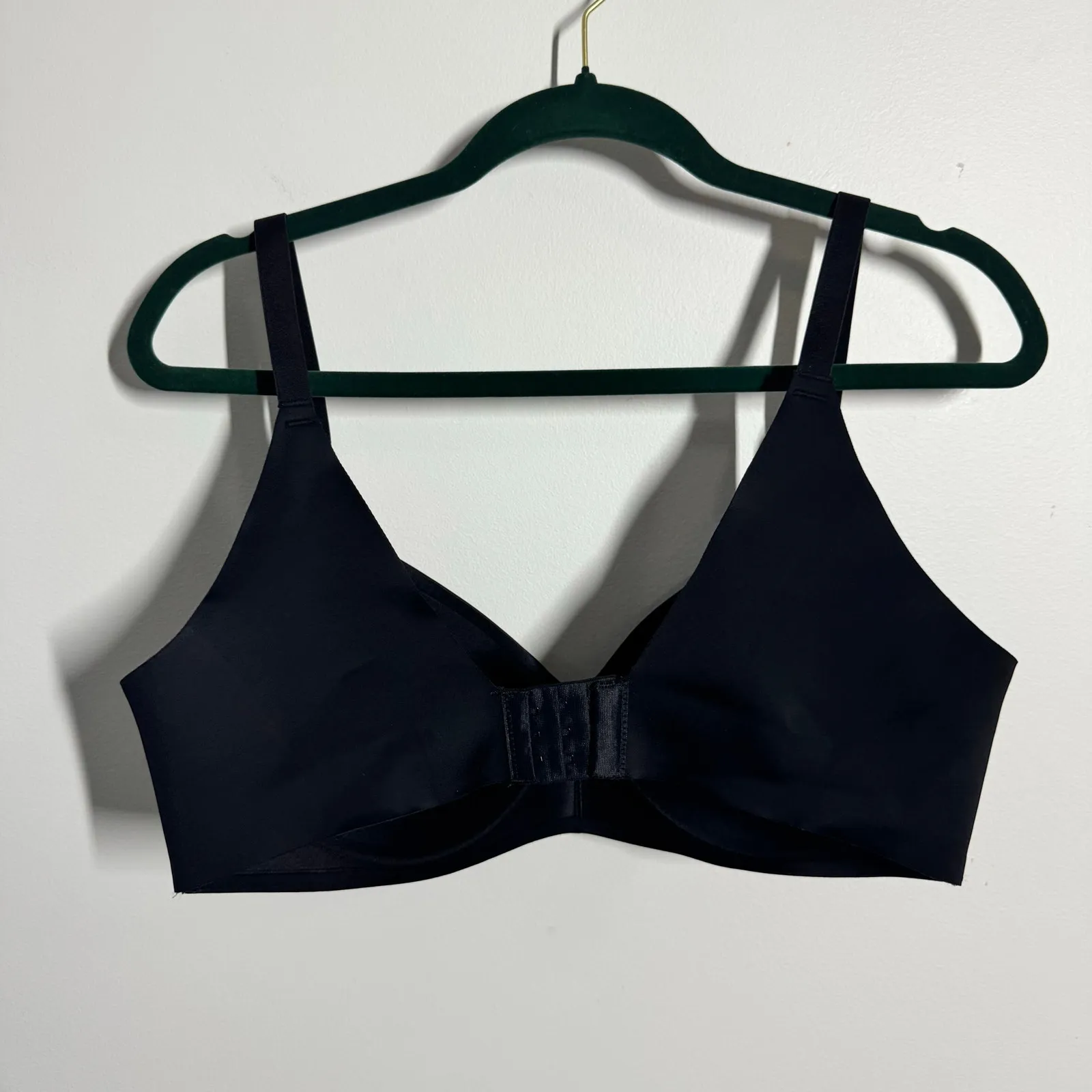 Soma Vanishing Back Wireless Bra Women Black 38C Smoothing Seamless Full Cover - Image 6