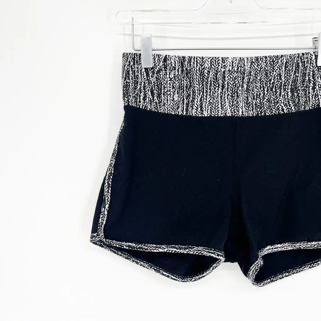 Buff‎ Bunny Pull On Shorts M Black - Image 4