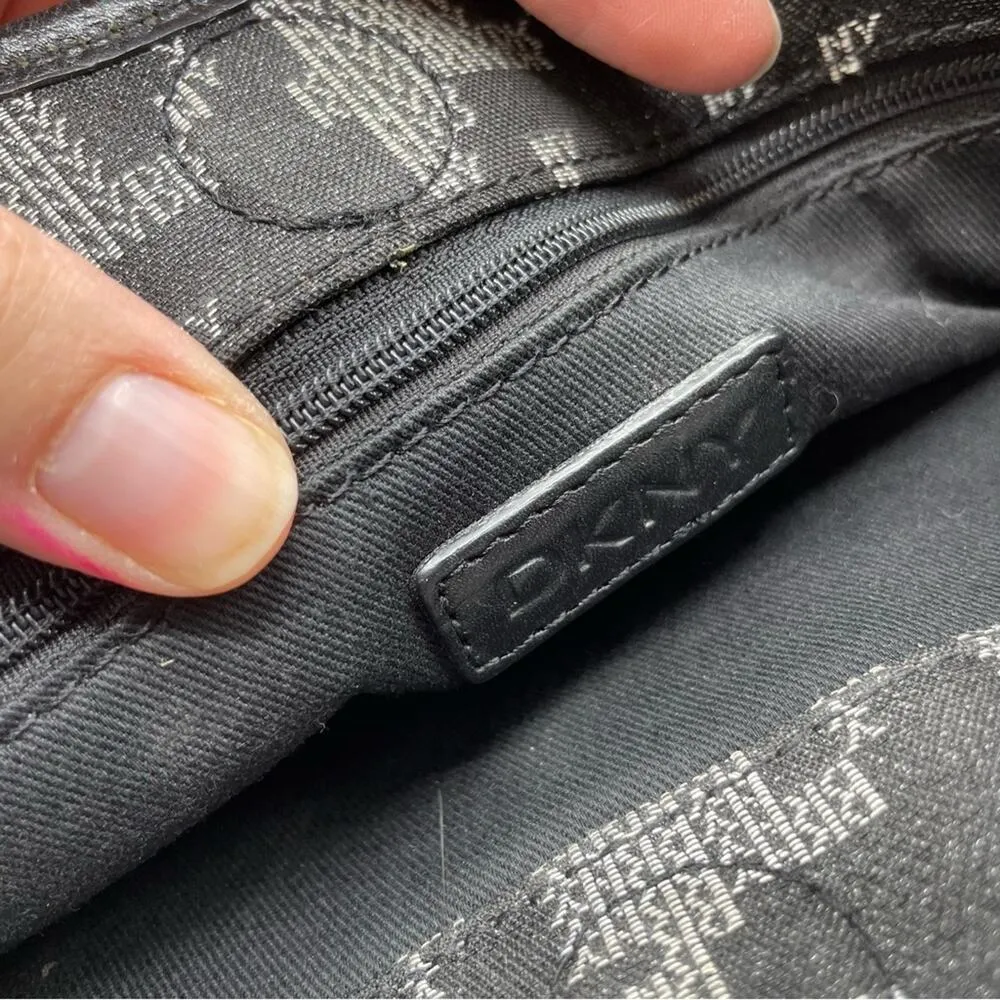 DKNY Black & White Printed Leather Trim Shoulder Handbag Purse Y2K Baguette - Image 8