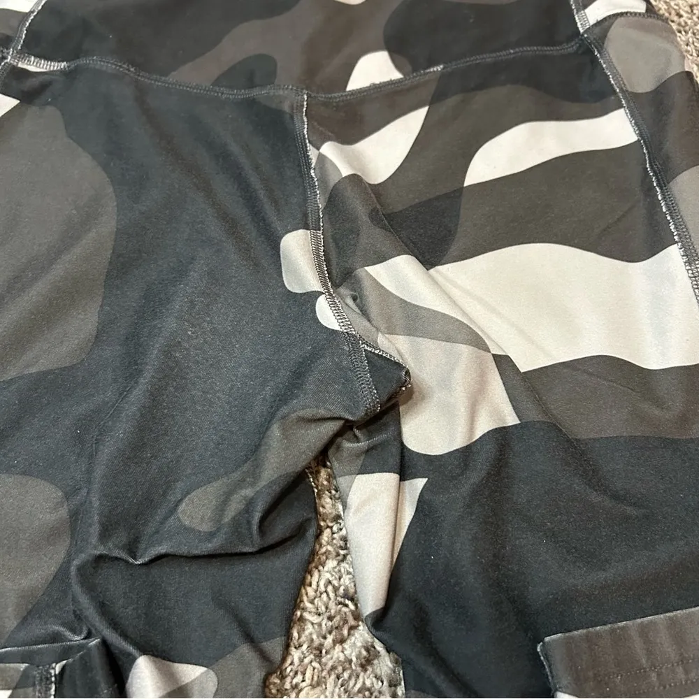 Nike Dri-Fit Yoga Pants - Image 6