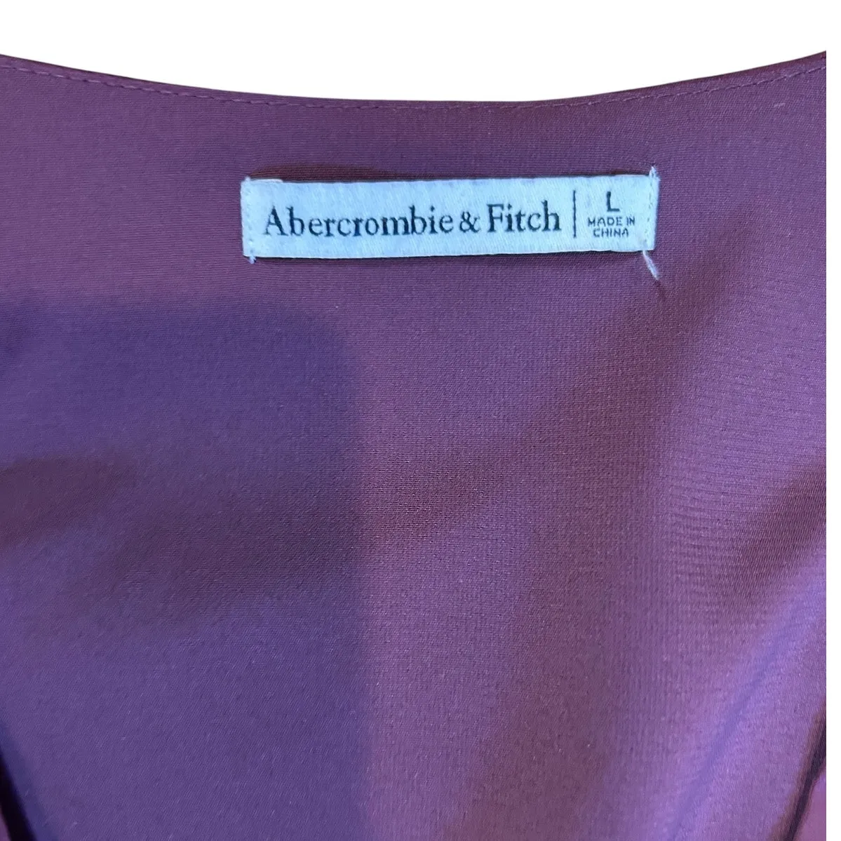 ABERCROMBIE & FITCH Women's Large Silky Satin Top Burgundy Cropped Long Sleeve - Image 4